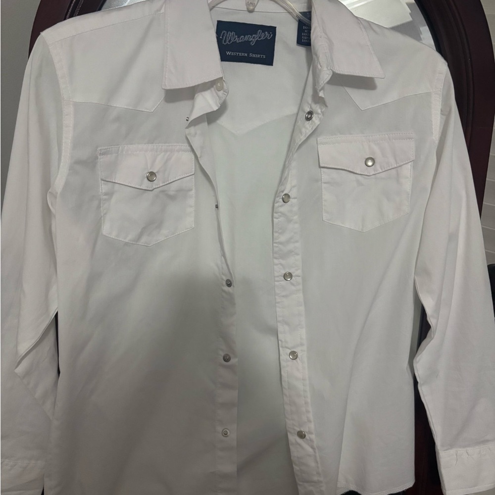 Wrangler White pearl snap Button Down Shirt Classic Design
